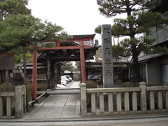 豊川稲荷：入口