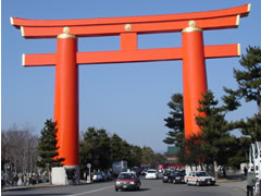 平安神宮：鳥居