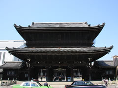 東本願寺：山門
