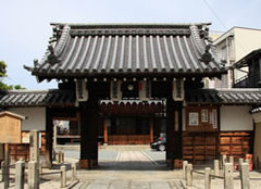 上徳寺：山門