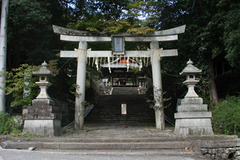 石座神社：鳥居