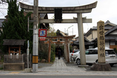 出世稲荷神社：鳥居
