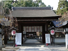 平野神社：山門