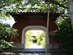 石峰寺：山門
