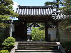 雲龍院：山門