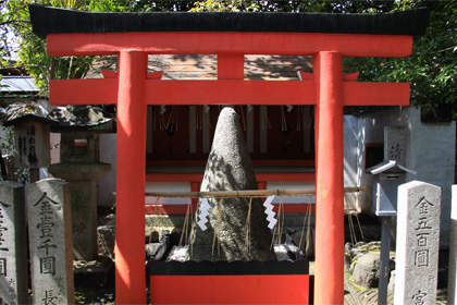 車折神社：清めの社