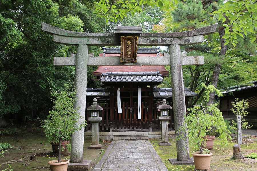 新日吉神宮