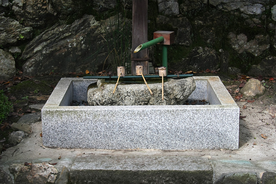 石座神社