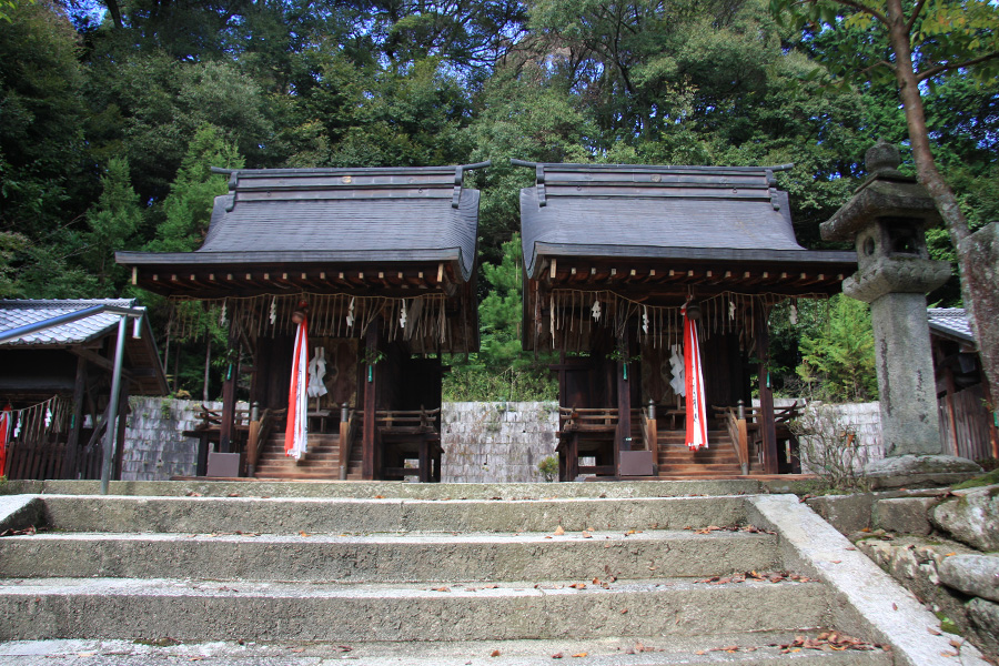 石座神社