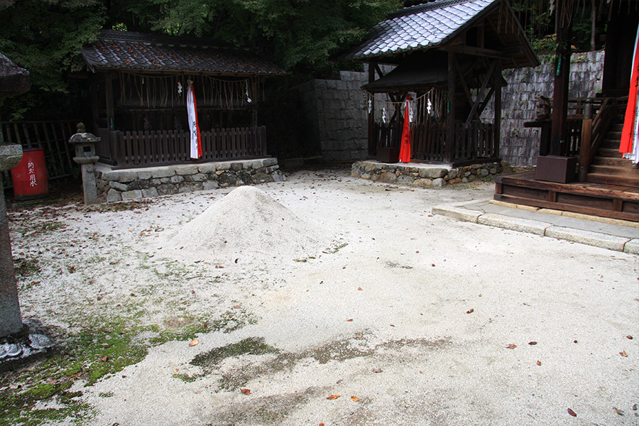 石座神社