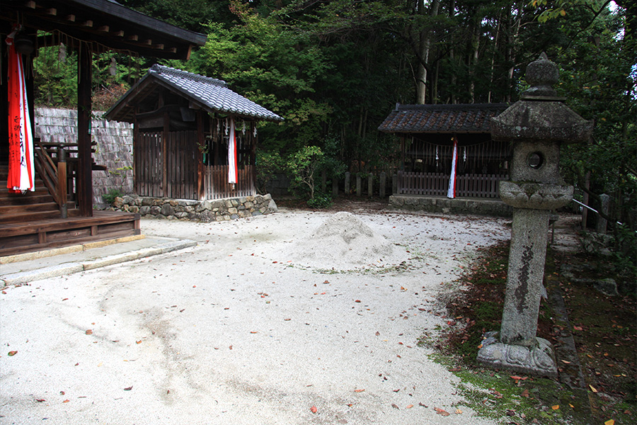 石座神社