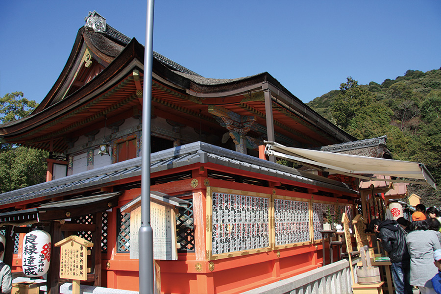 地主神社