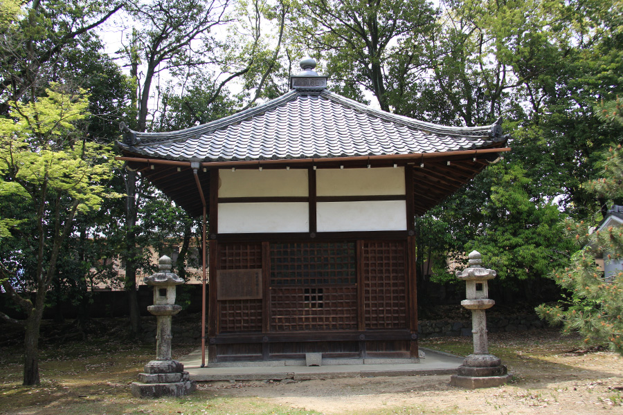 広隆寺