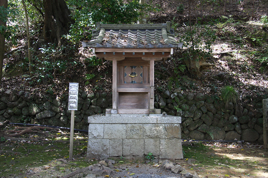 月読神社