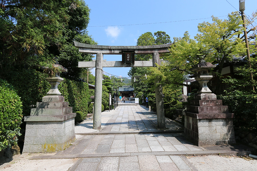 わら天神（敷地神社）