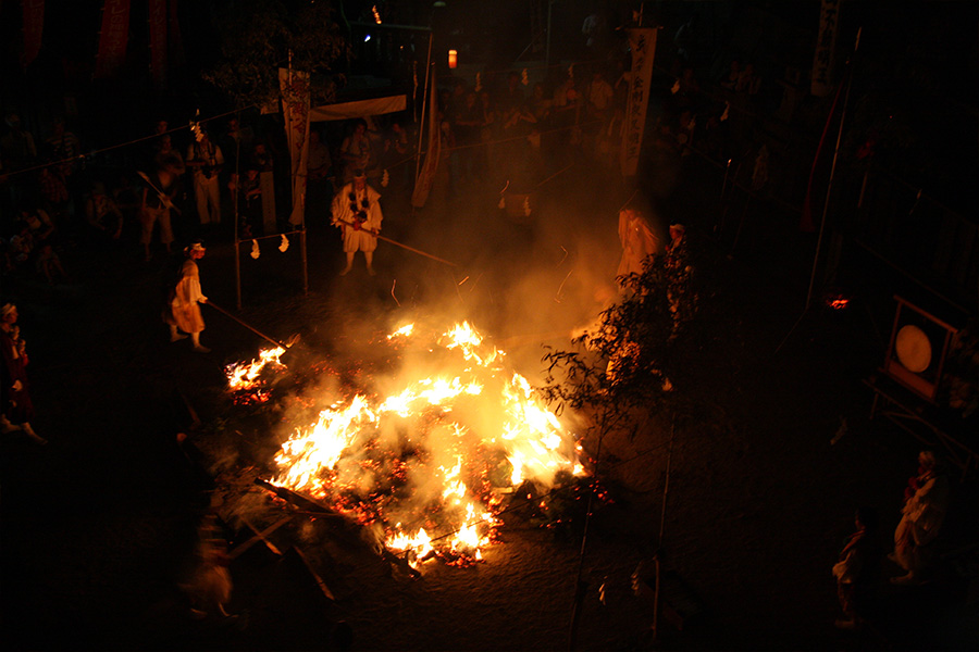 狸谷山不動院 火渡神事